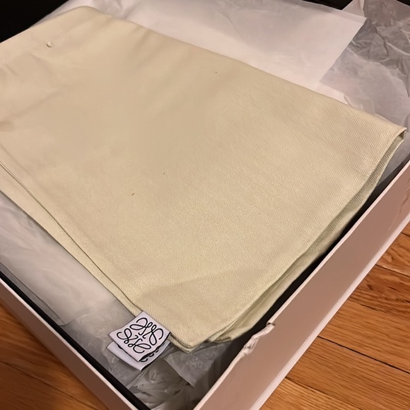 LOEWE ANAGRAM HIGH TOP SNEAKERS - Picture 3 of 5